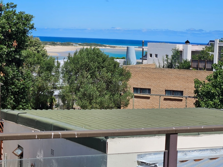 4 Bedroom Property for Sale in Stilbaai Wes Western Cape